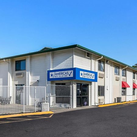 Americas Best Value Inn - Lincoln Airport Exterior foto