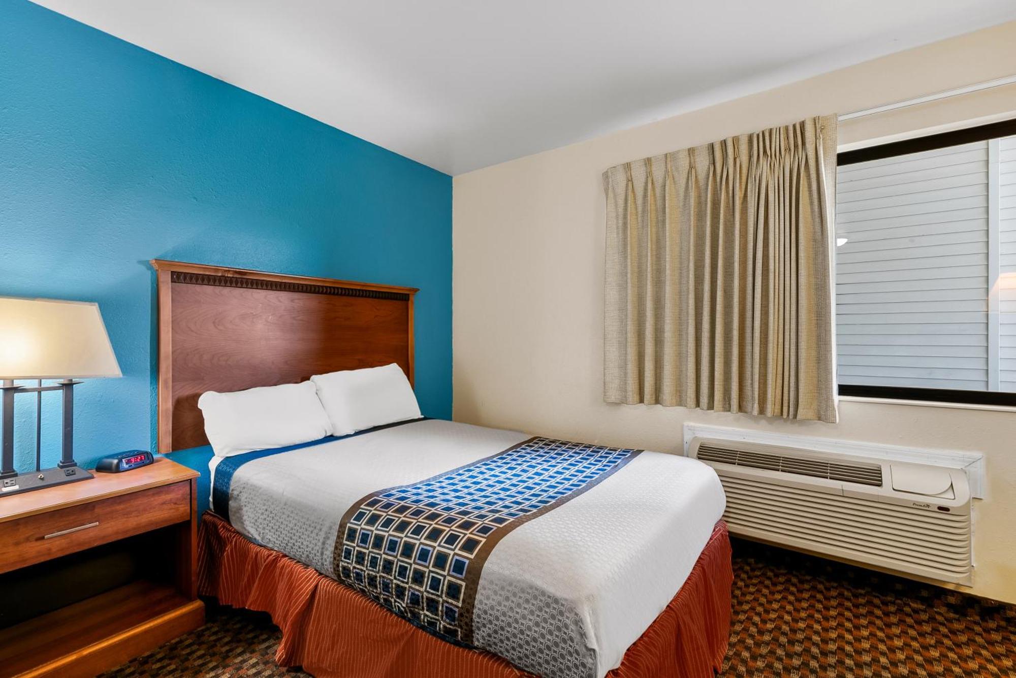 Americas Best Value Inn - Lincoln Airport Exterior foto